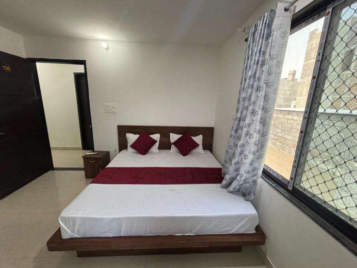 hotel shree radhe laxmi