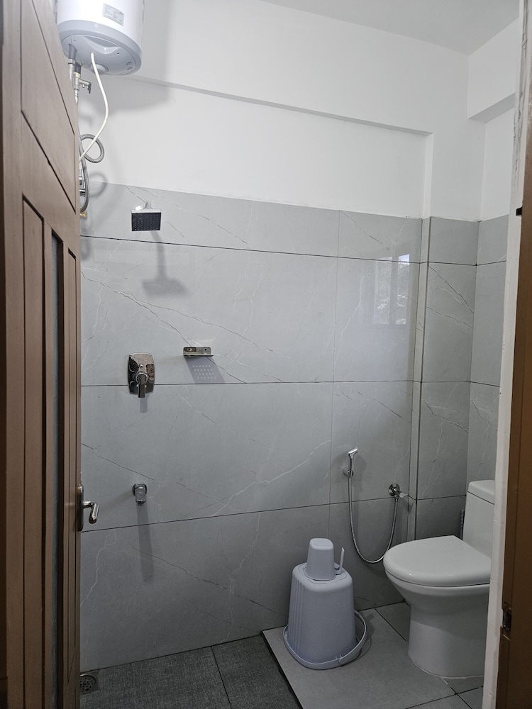 ramakkalmedu holidays inn