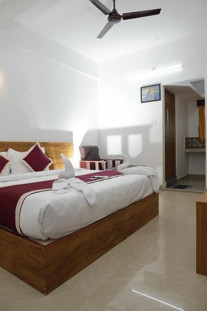 ramakkalmedu holidays inn