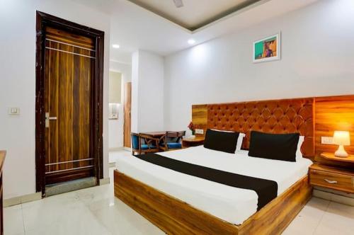 Nishka Residancy,,3 star