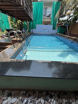 the leisure cave arambol goa