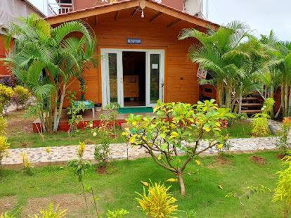 The Leisure Cave Arambol Goa,,3 star