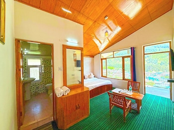 hotel the premium villa manali view