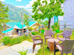 hotel the premium villa manali view