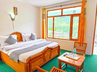 hotel the premium villa manali view
