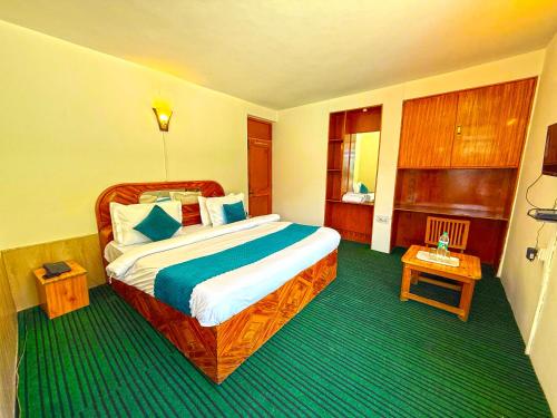 hotel the premium villa manali view