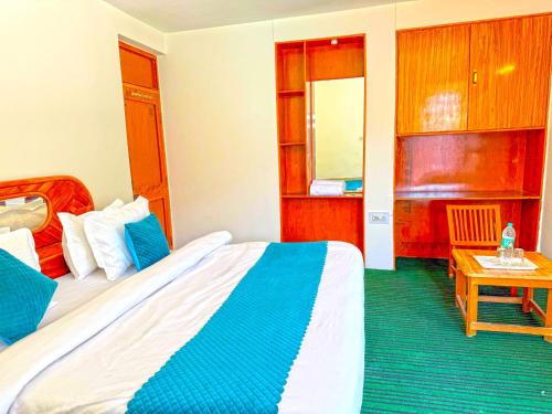 hotel the premium villa manali view