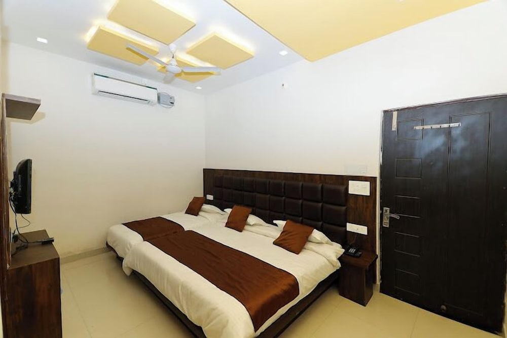 hotel ganga ashraye