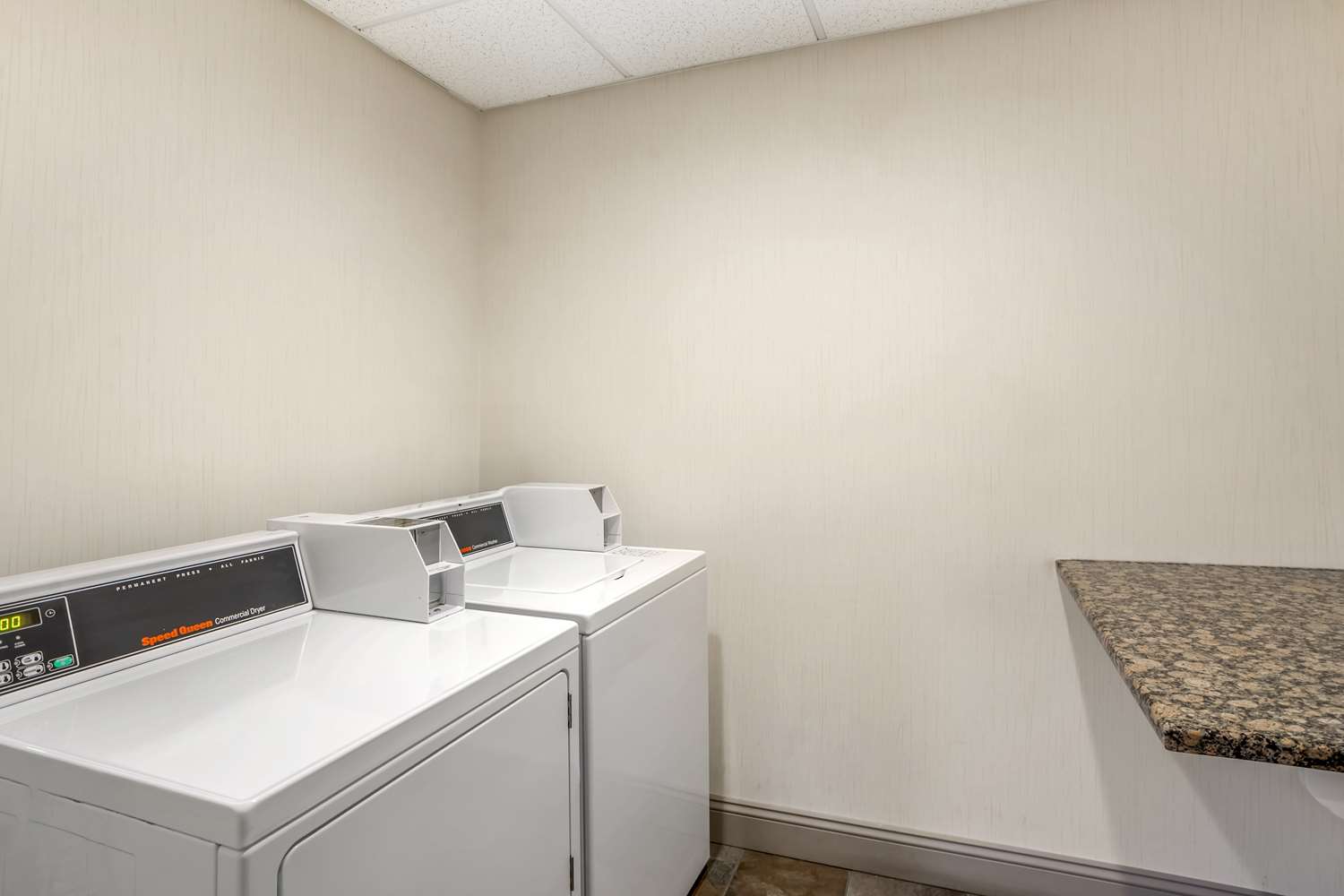 surestay studio by best western paradise lancaster county