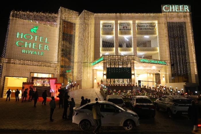 hotel cheer royale