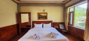 hostelam the mountain story