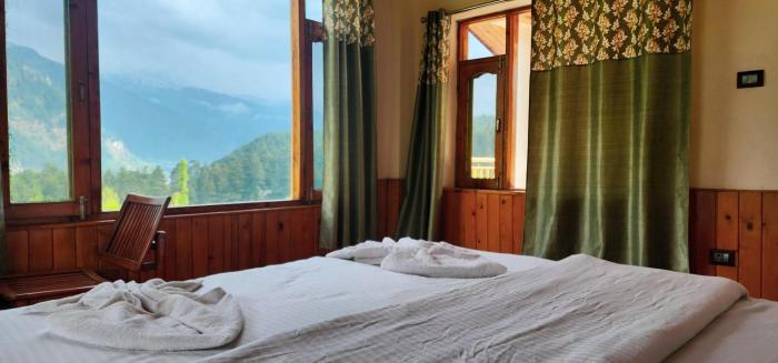 hostelam the mountain story