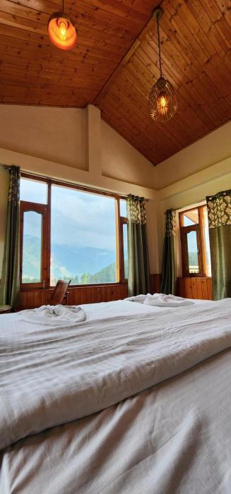 hostelam the mountain story
