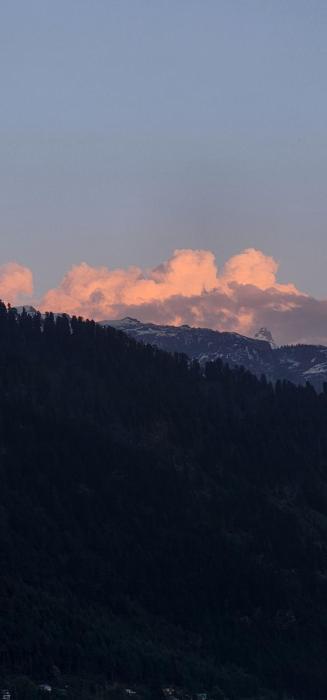 hostelam the mountain story