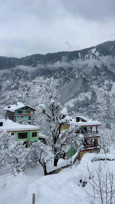 hostelam the mountain story