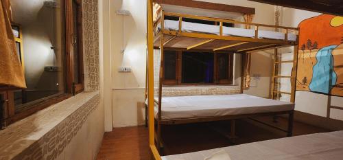 hostelam the mountain story