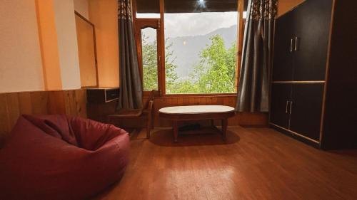 hostelam the mountain story