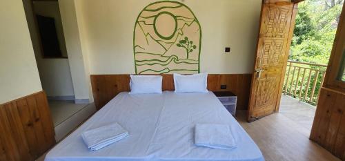hostelam the mountain story