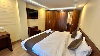the leisure cave mussoorie