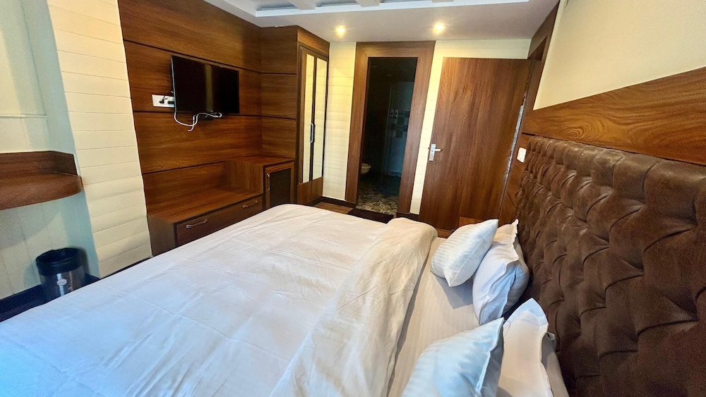 the leisure cave mussoorie