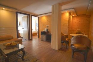 The Leisure Cave Mussoorie,,2 star