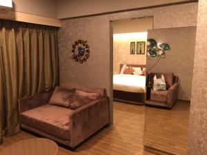 weekend address suite room