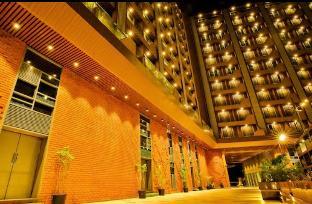 weekend address suite room