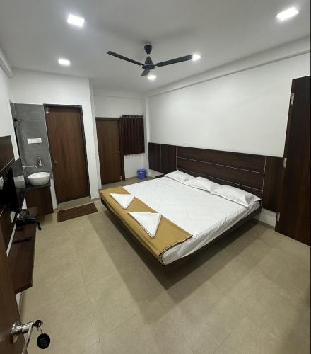 Hotel Shreetej Executive,,3 star