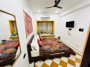 thar tribe hostel jaisalmer