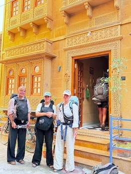 thar tribe hostel jaisalmer