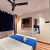 hotel lavish park