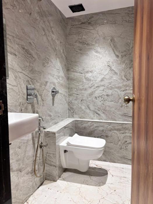 hotel lavish park