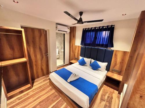 Hotel Lavish Park,,2 star