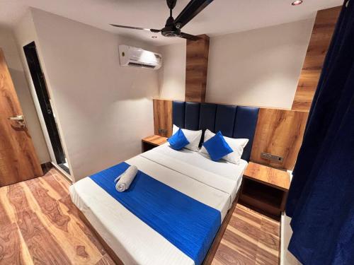 Hotel Lavish Park,,2 star