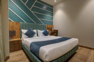 Starville Hotel,,3 star