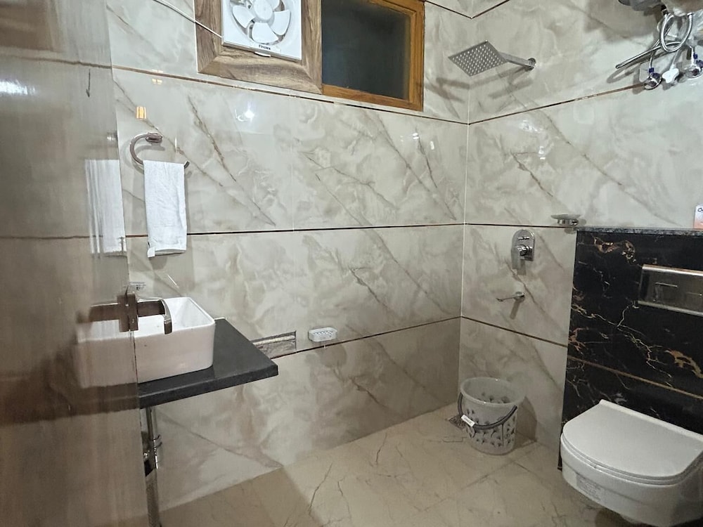 abodes himalaya view