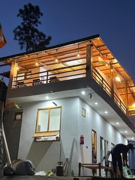 abodes himalaya view