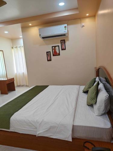 Twilight Residency,,2 star