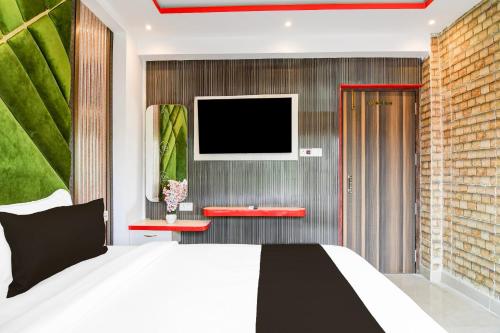 super hotel o love point