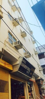 hotel raghubeer temple