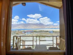 Falcon's Cottages,,2 star