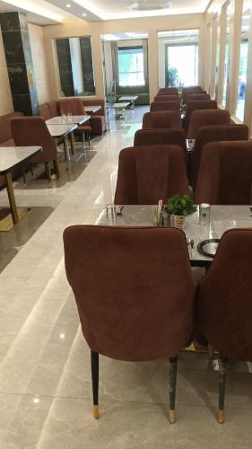 Hotel Grand Empire,,3 star