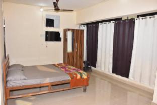 Hotel Dwarka Gauri,,3 star