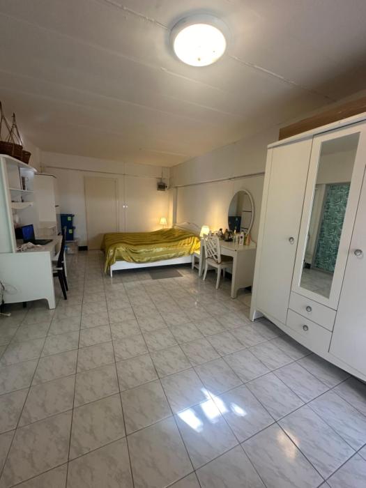 mahasap ramindhra next to mrt station