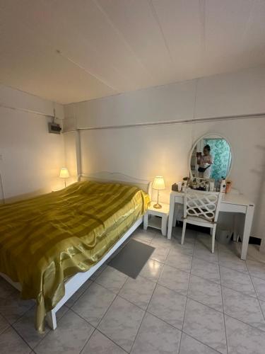 mahasap ramindhra next to mrt station