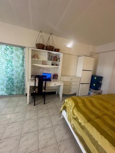 mahasap ramindhra next to mrt station