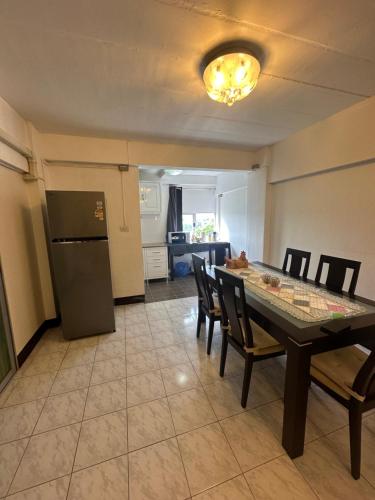 mahasap ramindhra next to mrt station