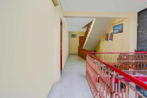 hotel o mall road near gurudwara manali formerly green view