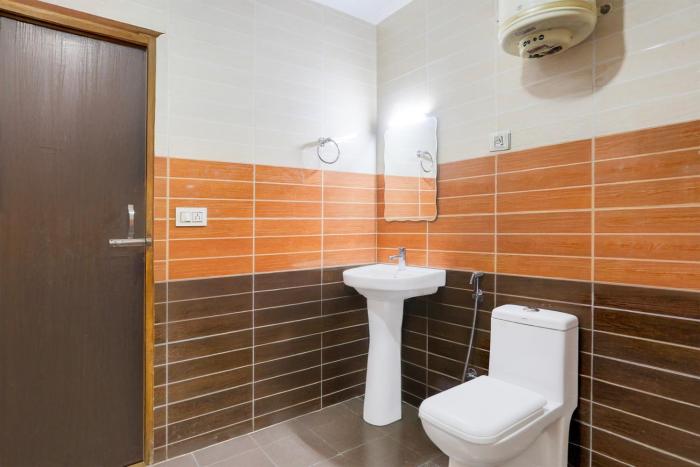 hotel o mall road near gurudwara manali formerly green view