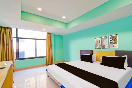 Collection O Sr Nagar Metro Station,,3 star